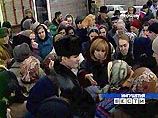 Председатель комиссии по правам человека при президенте РФ Элла Памфилова посетила в Ингушетии палаточные лагеря для вынужденных переселенцев из Чечни Председатель комиссии по правам человека при президенте РФ Элла Памфилова посетила в Ингушетии палаточные лагеря для вынужденных переселенцев из Чечни