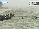 У берегов Мадагаскара во время бури исчез паром, на котором находились 113 человек