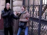 Нацболы захватили штаб Путина в Питере и приковали себя к посольству Латвии в Москве (ФОТО, ВИДЕО) Нацболы захватили штаб Путина в Питере и приковали себя к посольству Латвии в Москве (ФОТО, ВИДЕО)