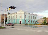 Как сообщил в пятницу источник в правоохранительных органах Новочеркасска, в нескольких метрах от 9-этажного жилого дома около 2 часов ночи сработало неустановленное взрывное устройство Как сообщил в пятницу источник в правоохранительных органах Новочеркасска, в нескольких метрах от 9-этажного жилого дома около 2 часов ночи сработало неустановленное взрывное устройство