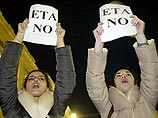В статье "Террор без границ" она отмечает, что "если эти акции организовала и осуществила баскская сепаратистская организация ЕТА, то она прибегла к абсолютно новой стратегии террора, к которому мы, к сожалению, уже привыкли".