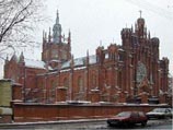 В католическом соборе Москвы совершили траурную мессу по жертвам теракта в Мадриде