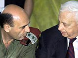 Министр обороны Израиля Шауль Мофаз рекомендовал премьеру вывести практически все еврейские поселения и военные базы из сектора Газа