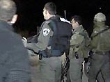 Вечером в пятницу 21-летний израильтянин совершал пробежку по улице в районе Французских холмов в Восточном Иерусалиме, когда из проезжавшей машины неизвестные открыли по нему огонь