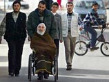 Вынужденный передвигаться в кресле-каталке после перенесенной в молодости аварии, этот религиозный деятель основывает в 1987 году Движение исламского сопротивления