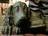В Петербурге к 150-летию выхода рассказа Тургенева установлен памятник Муму В Петербурге к 150-летию выхода рассказа Тургенева установлен памятник Муму