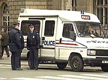 Трое граждан Франции, арестованные три дня назад в Парижском районе и департаменте Луара по подозрению в причастности к террористической группе AZF, выпущены на свободу