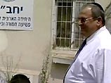 Сын израильского премьера Гилад Шарон должен передать следствию документы о том, как его отец получал взятки