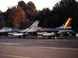 Тем временем, как передает "Интерфакс", четыре истребителя ВВС Бельгии F-16 совершили вечером в понедельник посадку на литовском Зокняй, сообщили в пресс-службе оборонного ведомства Литвы