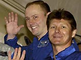 Геннадию Падалке и астронавту NASA Майклу Финку, которые должны стартовать с Байконура 19 апреля, придется ждать следующего "грузовика", чтобы получить свои вещи