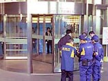 В Японии власти расследуют дело дверей-убийц (ФОТО) В Японии власти расследуют дело дверей-убийц (ФОТО)