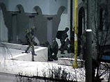 По свидетельству очевидцев, в Пале, расположенном в гористой местности близ боснийской столицы Сараево, слышны выстрелы и взрывы По свидетельству очевидцев, в Пале, расположенном в гористой местности близ боснийской столицы Сараево, слышны выстрелы и взрывы