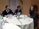 В "Медиа-Мосте" работает много просто служащих, которые вовсе не собирались быть узниками совести или заложниками свободы слова. Накануне они рассказывали друг другу подробности того, как их вчера обыскивали на работе и дома В "Медиа-Мосте" работает много просто служащих, которые вовсе не собирались быть узниками совести или заложниками свободы слова. Накануне они рассказывали друг другу подробности того, как их вчера обыскивали на работе и дома