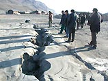 Жители отдаленного района в Южной Сибири говорят, что землетрясения, происходящие здесь, связаны с мумией, которой 2,5 тысячи лет. Археологи выкопали ее 11 лет назад, а теперь люди требуют вернуть ее обратно