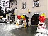 Беспрецедентные меры безопасности приняты в связи с угрозами противников глобализации экономики провести в субботу в Давосе массовые акции протеста Беспрецедентные меры безопасности приняты в связи с угрозами противников глобализации экономики провести в субботу в Давосе массовые акции протеста