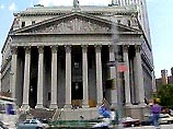 Фирмы "Base Metal Trading S.A", "Base Metal Trading Ltd" и "Alucoal" обратились в американский суд с иском в размере 2,7 миллиарда долларов. Фирмы "Base Metal Trading S.A", "Base Metal Trading Ltd" и "Alucoal" обратились в американский суд с иском в размере 2,7 миллиарда долларов.