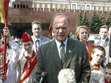 По случаю Пасхи лидер российских коммунистов поверил в Церковь