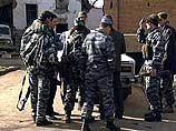 Установлено, что восемь из девяти мужчин - жители населенного пункта Дуба-Юрт, личность девятого устанавливается. По оценкам экспертов, давность наступления смерти - около двух суток Установлено, что восемь из девяти мужчин - жители населенного пункта Дуба-Юрт, личность девятого устанавливается. По оценкам экспертов, давность наступления смерти - около двух суток