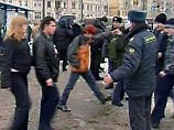 По предварительным прогнозам МВД, в главный христианский праздник около 4 млн россиян посетят церковные службы и монастыри, примут участие в крестном ходе По предварительным прогнозам МВД, в главный христианский праздник около 4 млн россиян посетят церковные службы и монастыри, примут участие в крестном ходе