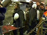 Спасателям не удается найти живых под завалом в шахте "Тайжина" Спасателям не удается найти живых под завалом в шахте "Тайжина"