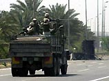 Вечером в понедельник американские войска, в том числе танки и бронемашины, окружили здание университета Мустансирия в Багдаде и призвали всех вооруженных студентов, находящихся на территории университета, немедленно сдаться Вечером в понедельник американские войска, в том числе танки и бронемашины, окружили здание университета Мустансирия в Багдаде и призвали всех вооруженных студентов, находящихся на территории университета, немедленно сдаться