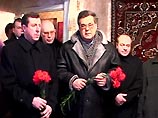 В Кемеровской области - траур. Похороны первых из 47 шахтеров, погибших на шахте "Тайжина" (ИМЕНА) В Кемеровской области - траур. Похороны первых из 47 шахтеров, погибших на шахте "Тайжина" (ИМЕНА)
