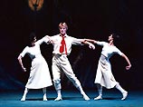 Впервые Римский балет посетил Москву в мае 2003 года, тогда прославленная труппа представила на Новой сцене Большого театра России три спектакля. Нынешнее выступление артистов итальянской труппы и российских звезд балетной сцены будет необычным