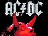 С особой настойчивостью "в эфир" выдаются композиции группы AC/DC