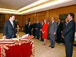 Новый премьер-министр Испании Хосе Луис Родригес Сапатеро в субботу в присутствии короля Хуана Карлоса принес присягу перед вступлением в должность