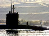 Две ядерные подлодки, британская и американская, всплыли недалеко от Северного полюса в понедельник для импровизации игры в футбол Две ядерные подлодки, британская и американская, всплыли недалеко от Северного полюса в понедельник для импровизации игры в футбол