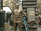 Церетели ваяет Путина в "две натуры" Церетели ваяет Путина в "две натуры"