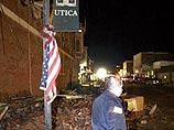 Сильный шторм с торнадо в американском штате Иллинойс в США: 4 пропали, 4 ранены Сильный шторм с торнадо в американском штате Иллинойс в США: 4 пропали, 4 ранены