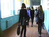 Как сообщили в Управлении по делам ГО и ЧС области, в среду днем во время уроков на одном из этажей школы номер 176 города Карасук неизвестными был распылен газ, предположительно, из газового баллончика