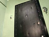 По данным столичного ГУВД, трое неизвестных, представившись сотрудниками милиции, проникли в квартиру финансового директора немецкой компании "Кехлер". По данным столичного ГУВД, трое неизвестных, представившись сотрудниками милиции, проникли в квартиру финансового директора немецкой компании "Кехлер".