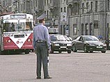 Лужков будет оценивать гаишников по тому, как быстро ездят машины Лужков будет оценивать гаишников по тому, как быстро ездят машины