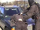 Накануне утром в Тихвинском переулке сотрудники милиции задержали по горячим следам троих насильников Накануне утром в Тихвинском переулке сотрудники милиции задержали по горячим следам троих насильников
