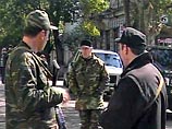 В Аджарии с субботы вновь вводится
чрезвычайное положение В Аджарии с субботы вновь вводится
чрезвычайное положение