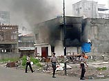 В Индонезии в результате столкновений погибли 12 человек, 98 ранены