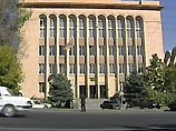 В здании парламента Армении повесилась 45-летняя сотрудница В здании парламента Армении повесилась 45-летняя сотрудница