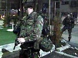 Военнослужащие СФОР проводят обыски в Боснии в поисках Караджича Военнослужащие СФОР проводят обыски в Боснии в поисках Караджича