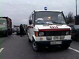 В Москве автобус столкнулся с машиной: 3 человека госпитализированы В Москве автобус столкнулся с машиной: 3 человека госпитализированы