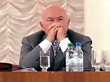 Лужков вскоре уйдет в отставку на пост советника президента, утверждает The Moscow Times