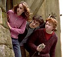 Российская премьера третьего фильма "поттерианы" "Гарри Поттер и узник Азкабана" состоится 4 июня. Об этом сообщили в четверг "Интерфаксу" российские прокатчики картины