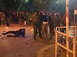 Инцидент произошел в центре немецкой столицы, где в ночь на 1 мая местные жители традиционно собираются, чтобы отметить праздник, напоминающий средневековый весенний ритуал "отпугивания ведьм" Инцидент произошел в центре немецкой столицы, где в ночь на 1 мая местные жители традиционно собираются, чтобы отметить праздник, напоминающий средневековый весенний ритуал "отпугивания ведьм"