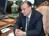 Анализируя слухи о допросе Потанина в Генпрокуратуре, появившиеся 29 апреля, газета делает вывод о том, что "Путину, возможно, неинтересно проводить различия" между плохими олигархами вроде Ходорковского и хорошими Анализируя слухи о допросе Потанина в Генпрокуратуре, появившиеся 29 апреля, газета делает вывод о том, что "Путину, возможно, неинтересно проводить различия" между плохими олигархами вроде Ходорковского и хорошими