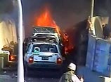 По словам очевидцев, взорвалась начиненная взрывчаткой машина, сообщает Reuters. По предварительным данным, несколько человек ранены По словам очевидцев, взорвалась начиненная взрывчаткой машина, сообщает Reuters. По предварительным данным, несколько человек ранены