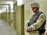 Солдаты США издеваются в Ираке над иностранцами Солдаты США издеваются в Ираке над иностранцами