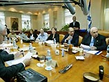 Израильский премьер-министр Ариэль Шарон заявил на заседании кабинета, что готовит новый план по выводу войск и поселенцев из сектора Газа