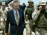 Визит Рамсфельда в Ирак, где погибли более 700 американских военнослужащих, держался в секрете из соображений безопасности Визит Рамсфельда в Ирак, где погибли более 700 американских военнослужащих, держался в секрете из соображений безопасности