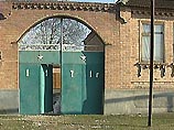 В Чечне мошенники по подложным документам получили компенсацию за "потерянное" жилье В Чечне мошенники по подложным документам получили компенсацию за "потерянное" жилье